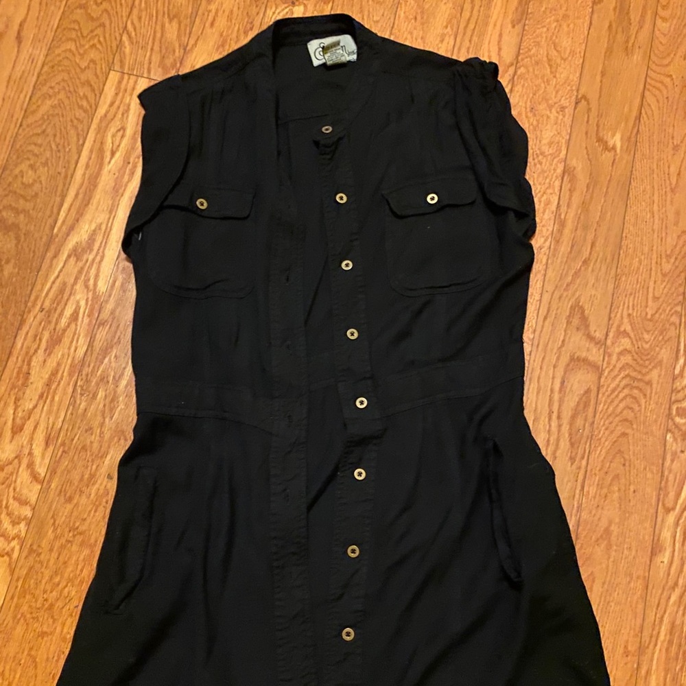 Vest size large but fits like medium Preowned